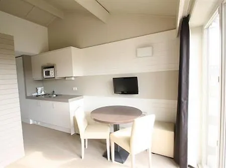 C-hotels Zeegalm 호텔 3*