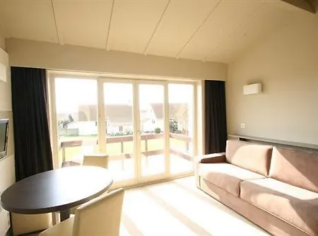 C-hotels Zeegalm 3* 미들케르케